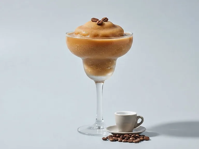 Frozen Espresso Martini im Glas, Kategorie Mit Alkohol