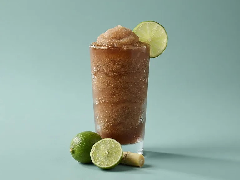 Rum-Cola-Slush im Glas, Kategorie Mit Alkohol